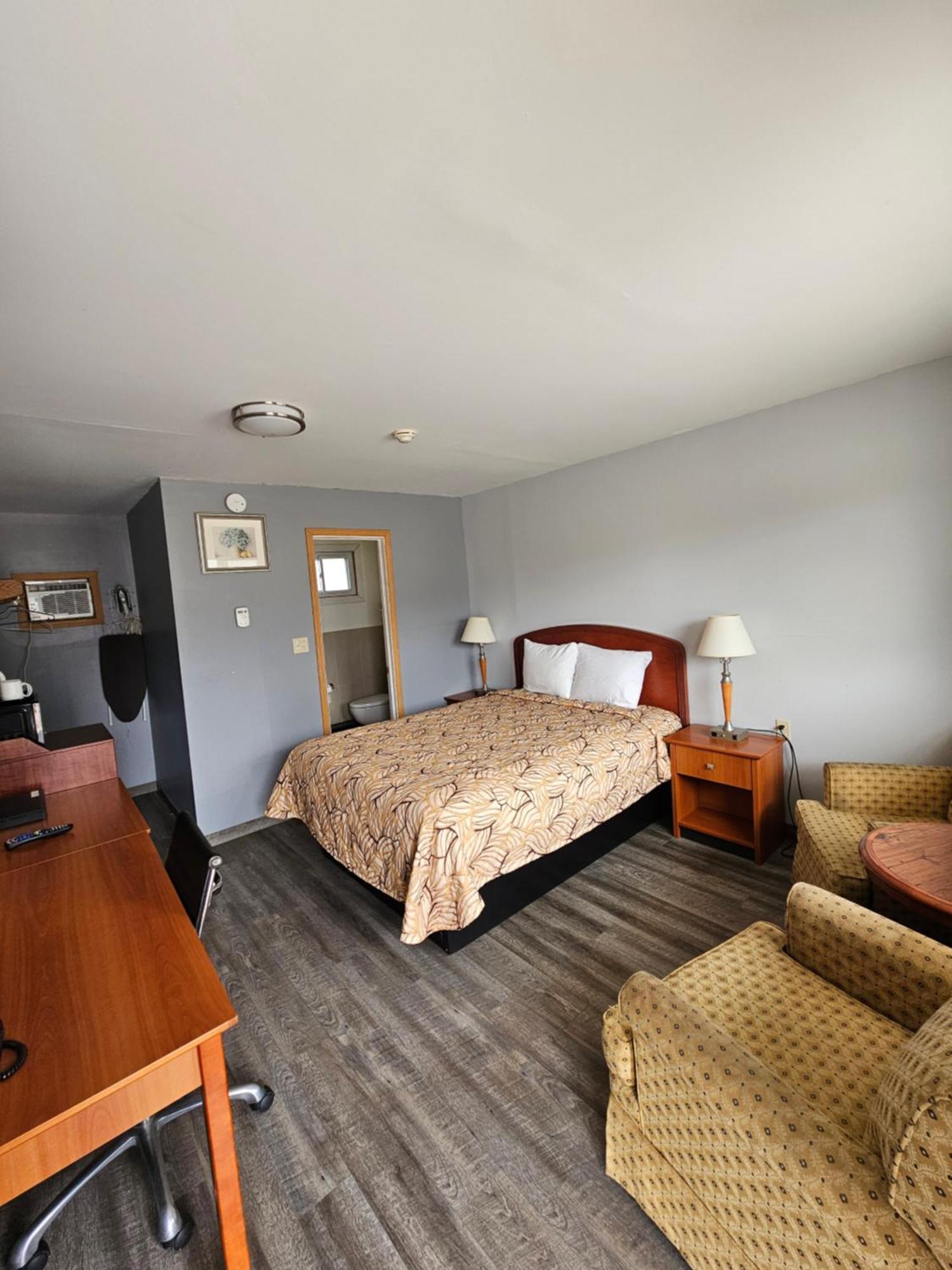 Forest Plaza Motel Mount Forest Exteriör bild