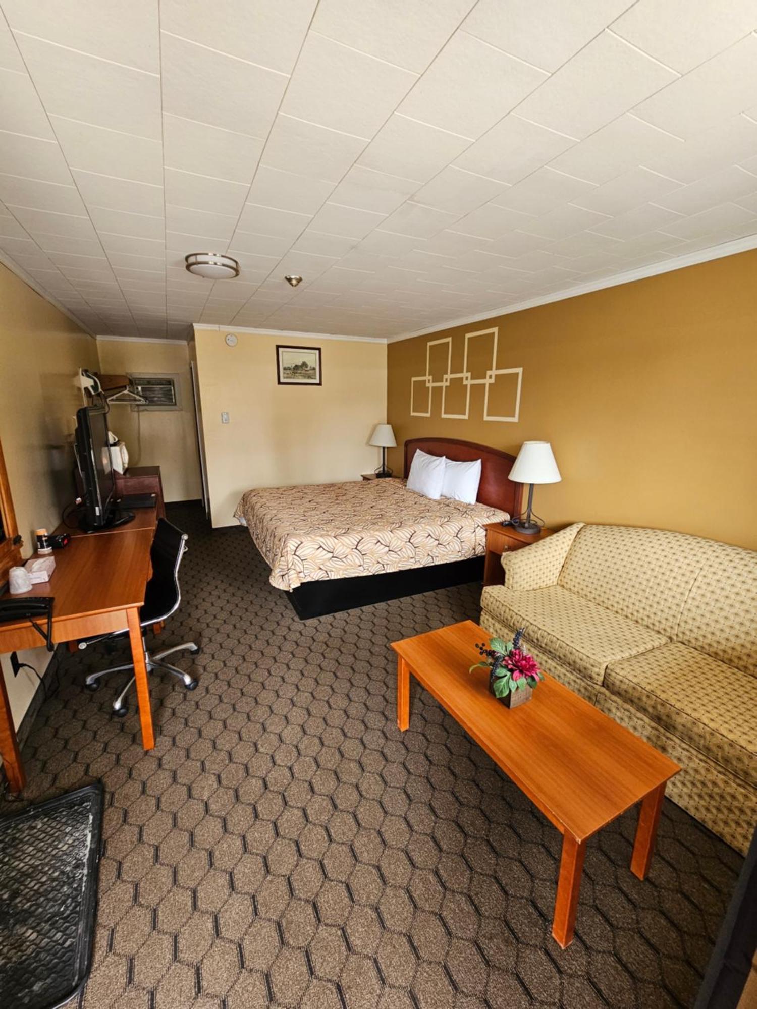 Forest Plaza Motel Mount Forest Exteriör bild